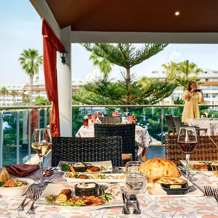 Otel Tui Magic Life Jacaranda