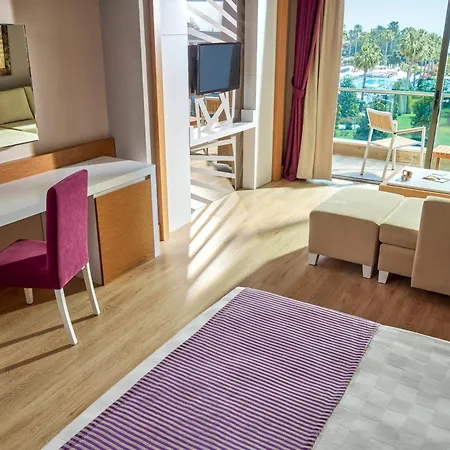 Tui Magic Life Jacaranda Side
