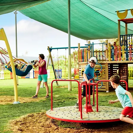 Tui Magic Life Jacaranda 5* Side