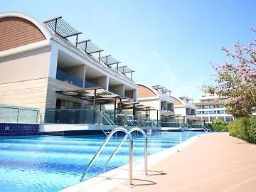 Tui Magic Life Jacaranda סייד