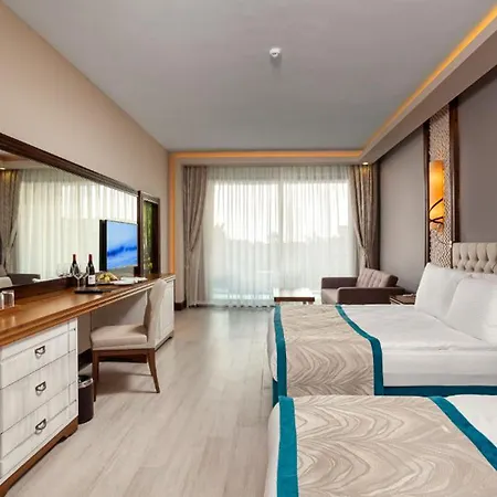 Tui Magic Life Jacaranda 5* Sidé