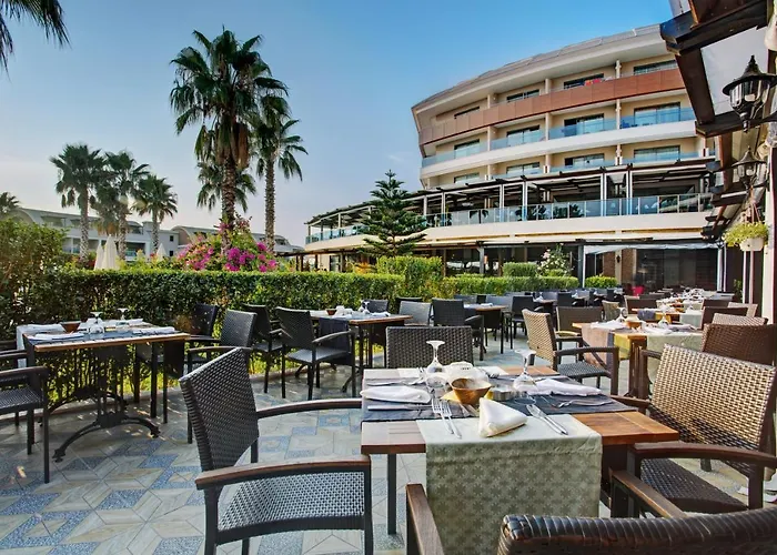 Tui Magic Life Jacaranda Hotell Side