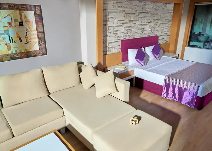 Hotell Tui Magic Life Jacaranda 5*