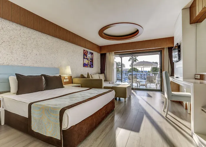 Tui Magic Life Jacaranda Hotell 5*