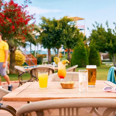 Tui Magic Life Jacaranda Side